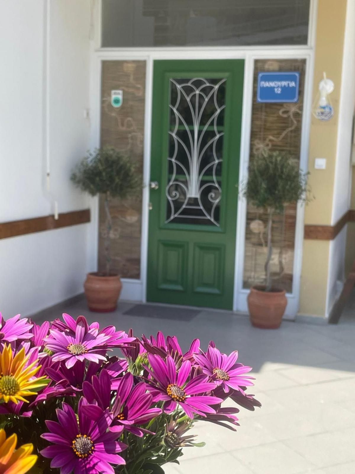 Thalia Hotel Kamena Vourla Exterior photo